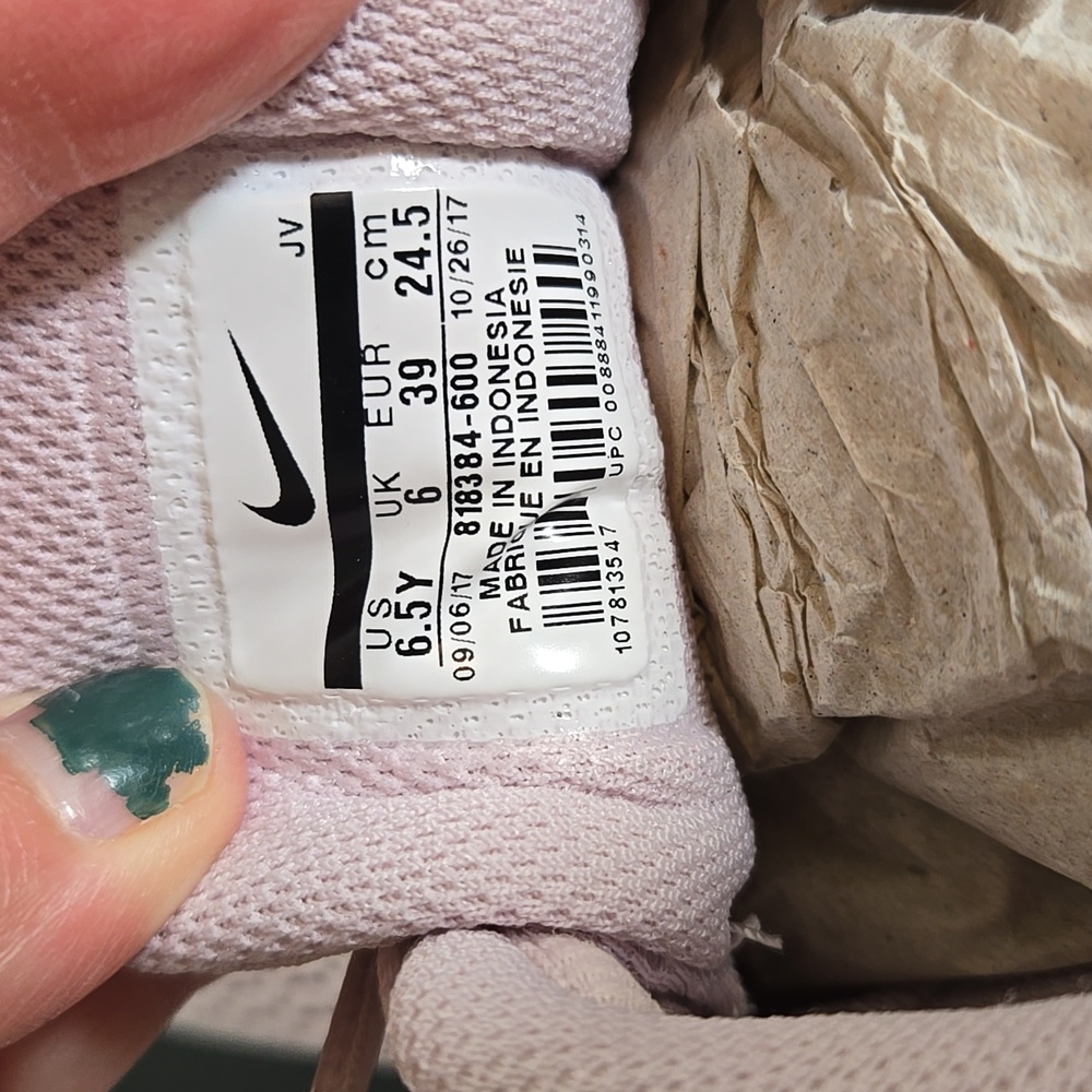 Nike | NIB Kids Barely Rose & Navy Tanjun Sneakers Size 6.5 - Picture 9 of 9